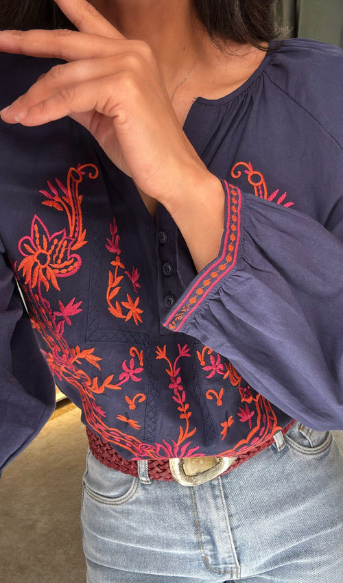 Camicia Blu con Ricami Floreali Bordeaux e Arancio Ruggine🍂