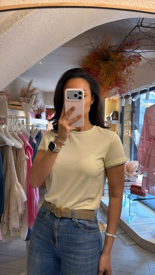 T-shirt a contrasto🌸