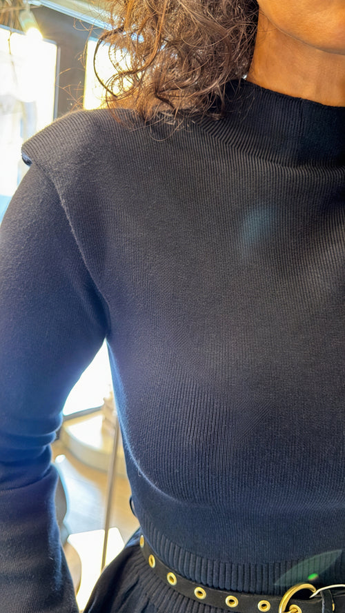 Abito midi in maglia con vita a costine🖤