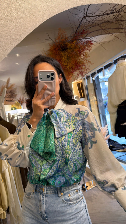 Blusa “Giardino Paisley”☘️