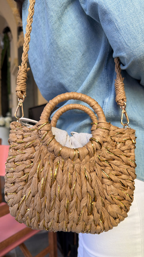 Borsa piccola “intrecciata con lurex oro”☀️