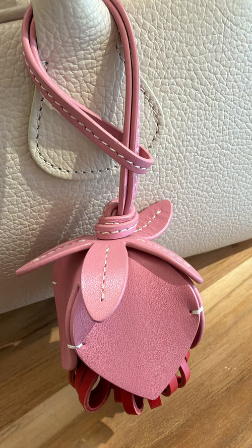 Charm “fiore in pelle”🌼