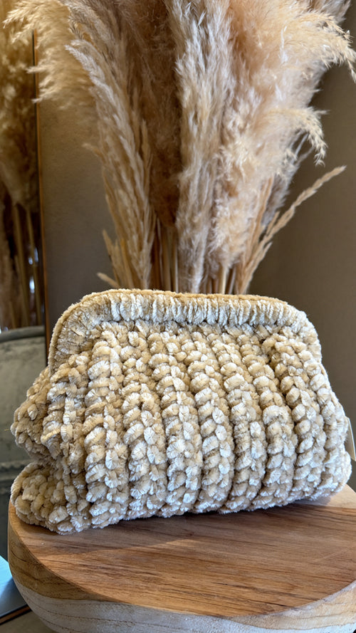 Pochette intrecciata in velluto e lurex✨