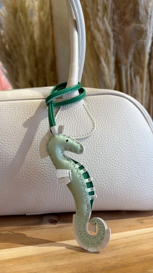 Charm “cavalluccio marino in pelle”🌊
