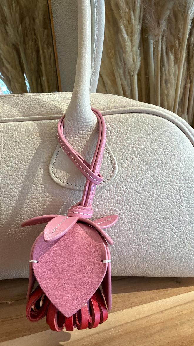 Charm “fiore in pelle”🌼