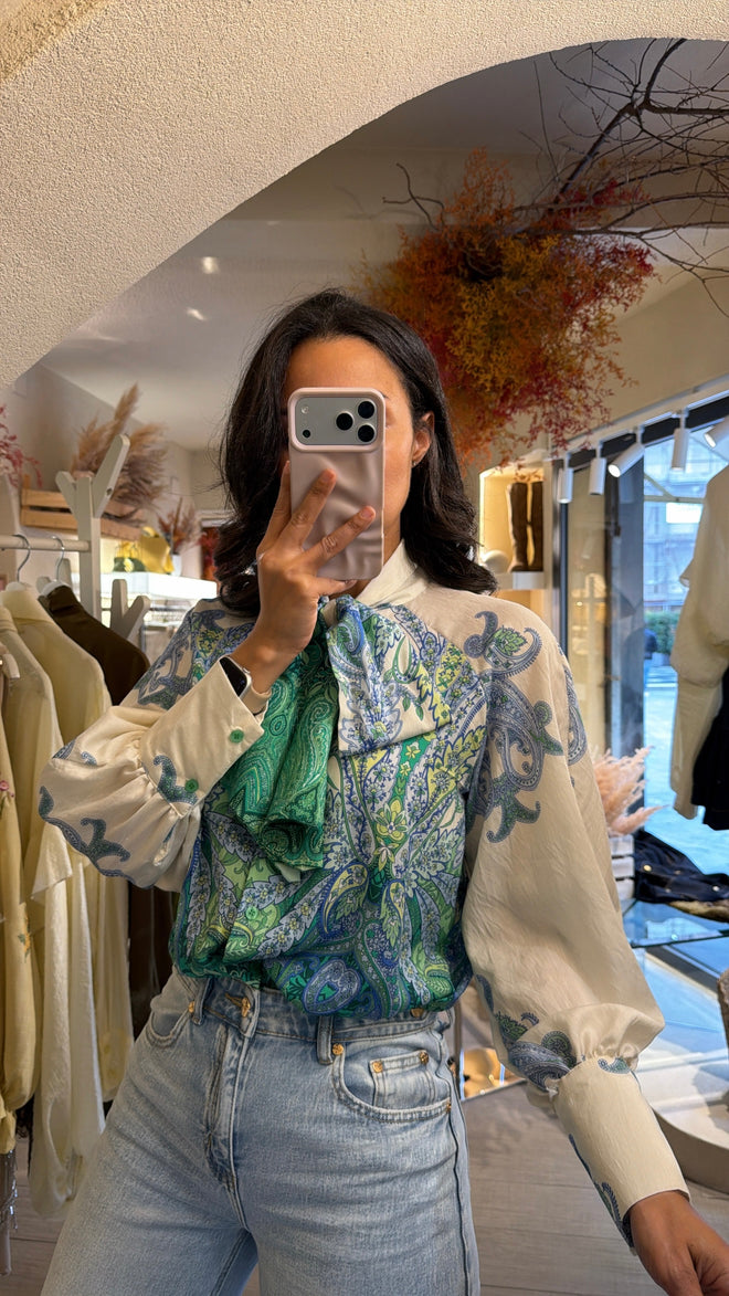 Blusa “Giardino Paisley”☘️