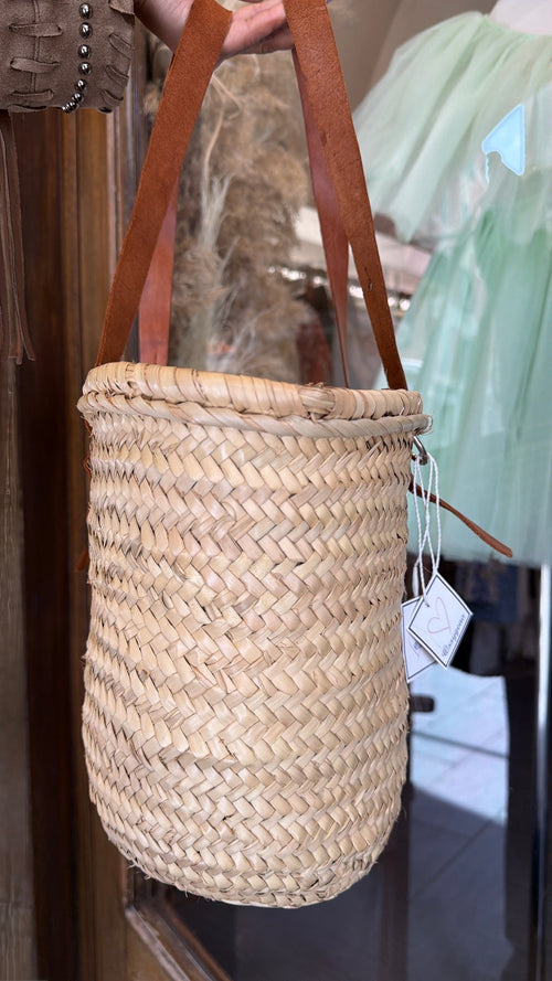 Cesta artigianale in paglia con iniziale in cuoio 🌴 – misura grande con manici regolabili, rifiniture in cuoio e lavorazione artigianale