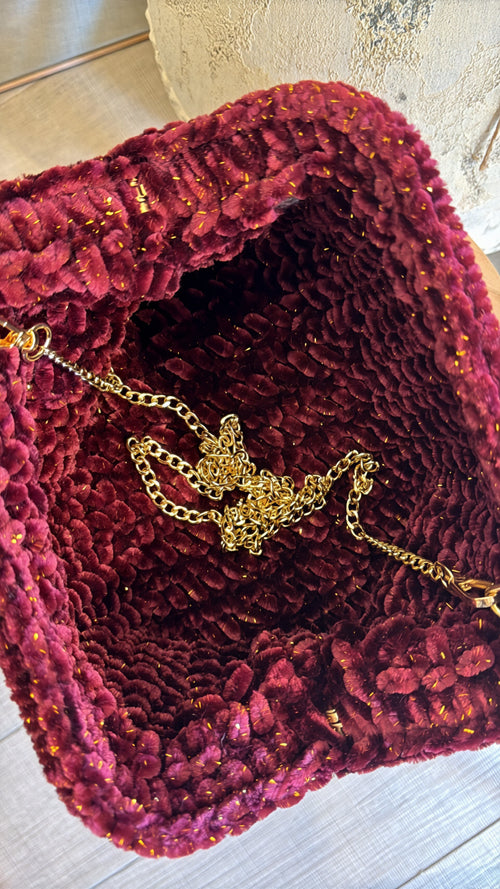 Pochette intrecciata in velluto e lurex✨