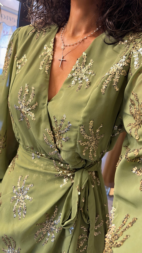 Tuta corta a portafoglio con coralli in paillettes✨