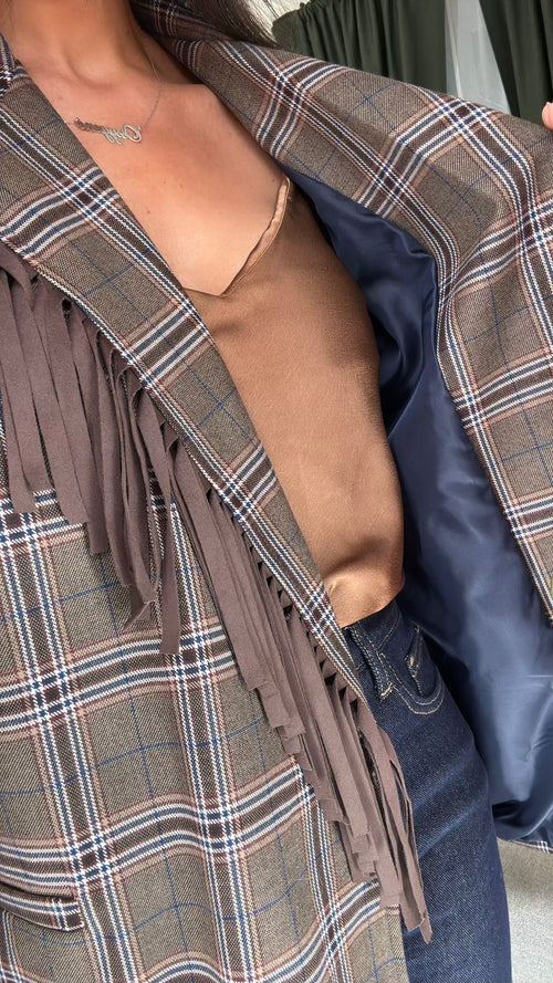 Blazer oversize scozzese con frange 🤎