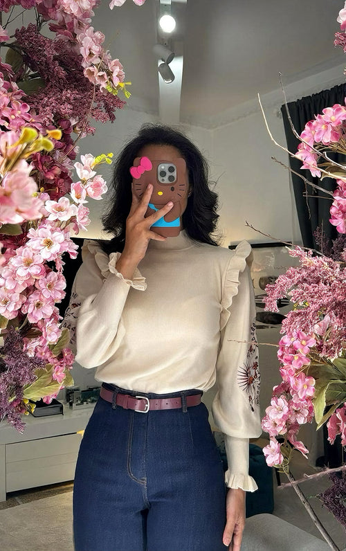 Maglia a manica lunga con ruches sulle spalle e ricami 🍂