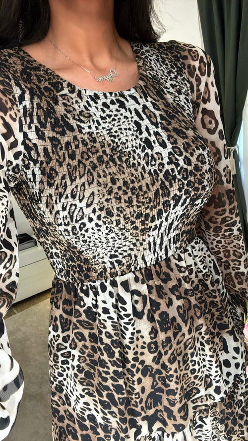 Abito Leopardato con Dettagli Nido d'Ape 🖤